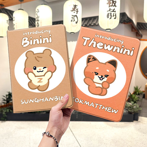 内壳软硅胶材质。舒适手感,四角防摔。