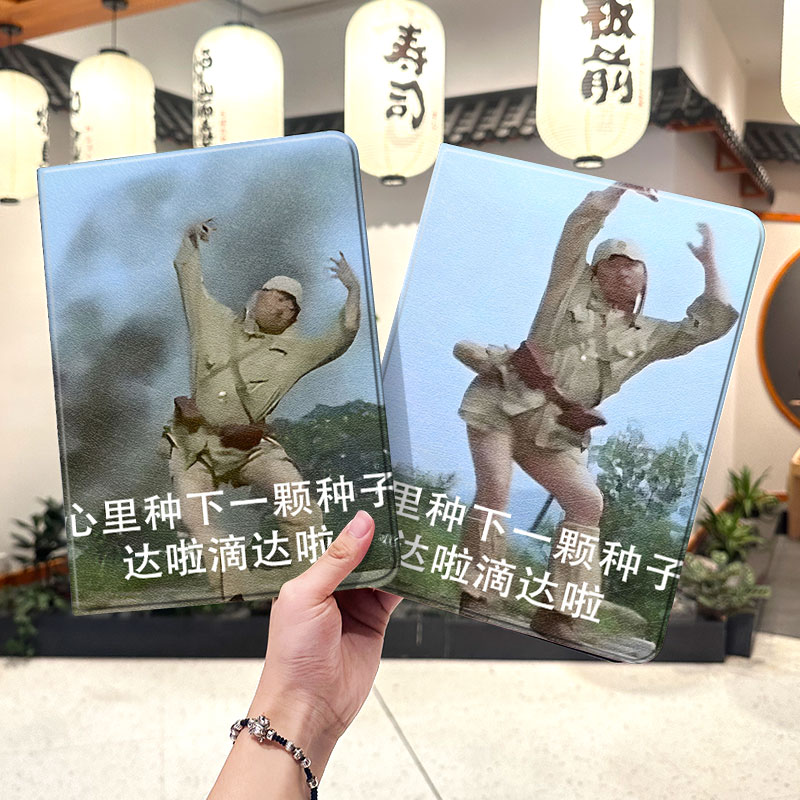 内壳软硅胶材质，四角防摔