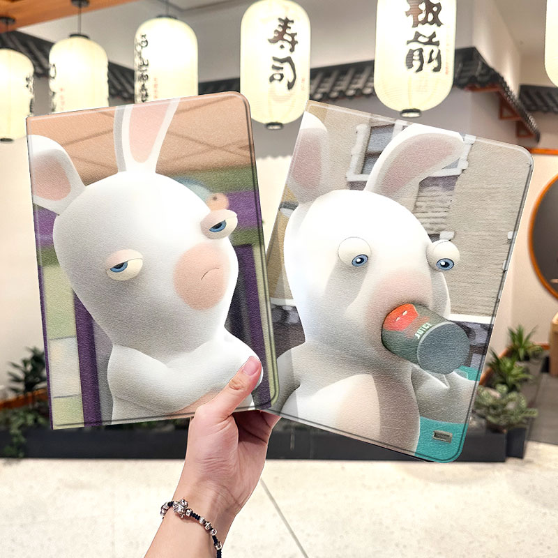 内壳软硅胶材质，四角防摔