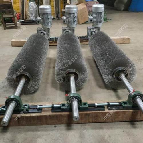 皮带滚刷清扫器高弹性耐酸碱性皮带滚刷清扫器现货滚刷清扫器