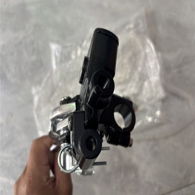 泰国弯刀125前煞车上下泵新款优客A110制动卡钳下煞车泵煞车13-25