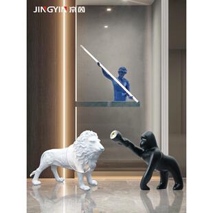 抽象人物雕塑摆件样板房售楼部酒店玄关艺术桌面灯饰工艺品摆设