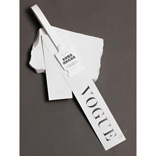 采购产品防篡改吊牌，定制三件白色防撕裂高端服装标签，定制服装