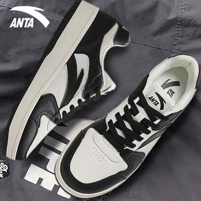 安踏板鞋男低帮皮面防水休闲鞋