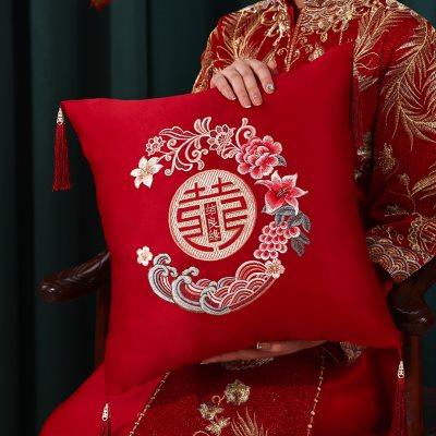 结婚喜字抱枕一对婚房布置卧室客厅沙发装饰女方陪嫁婚礼用品大全