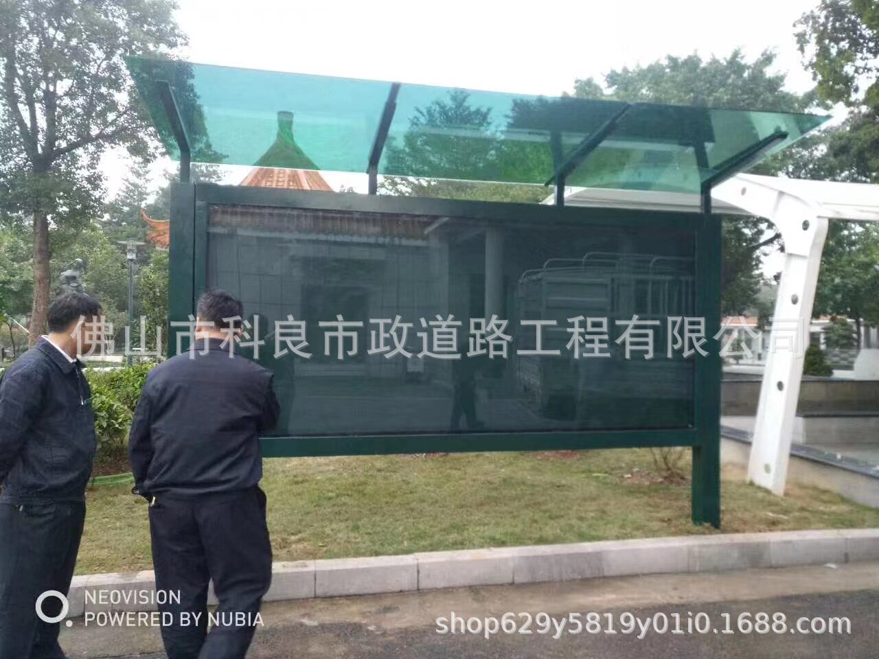 广州厂家直销镀锌烤漆宣传栏304不锈钢告示栏