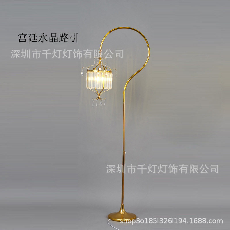 新款婚庆道具法式宫廷水晶路引灯婚礼Ｔ台场地布置道具橱窗展示图片