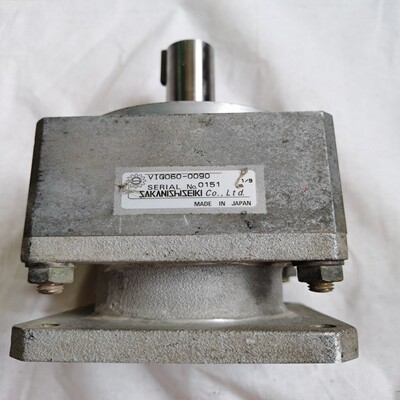 日本产的减速机VlG060-0090包好成色如图所示实