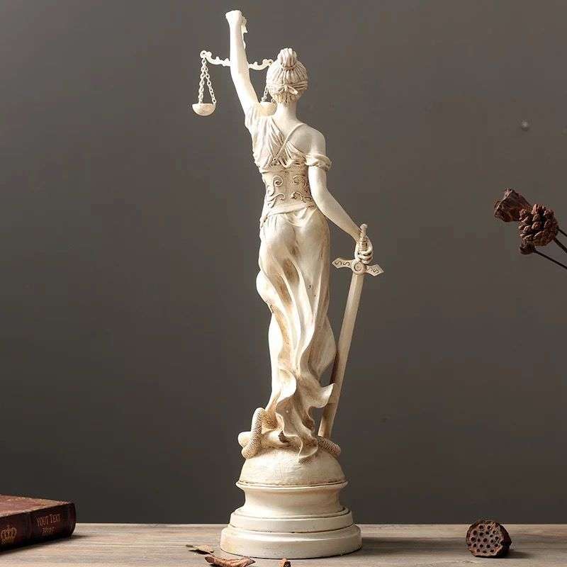 北欧正义女神雕塑希腊神话人物家居树脂摆件复古艺术办公装饰品