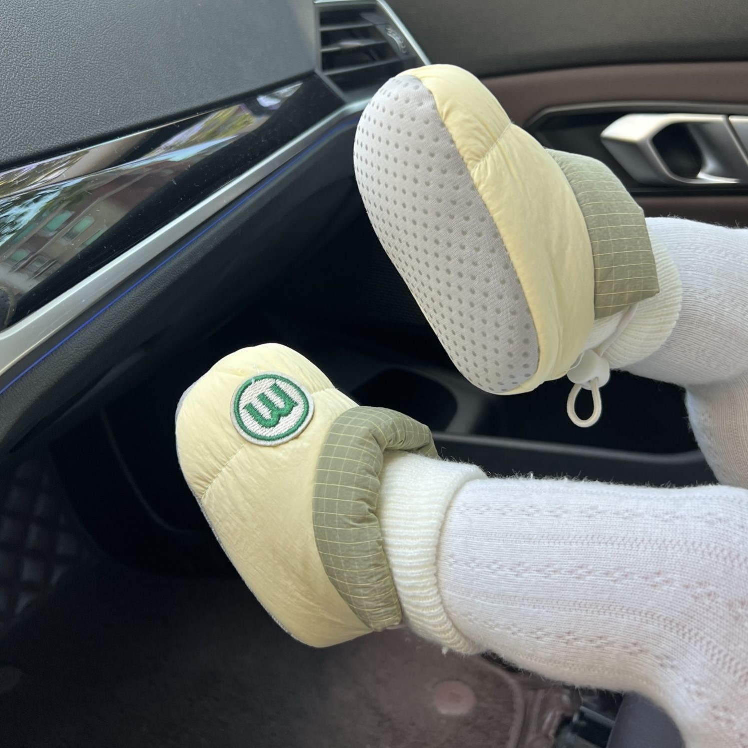 婴儿鞋子冬款加绒0到6个月12冬季鞋袜冬天地板袜初生宝宝秋冬棉鞋