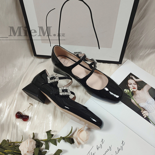 顶版24新款rv方扣水钻玛丽珍鞋女漆皮圆头粗跟洛丽塔高跟鞋小皮鞋