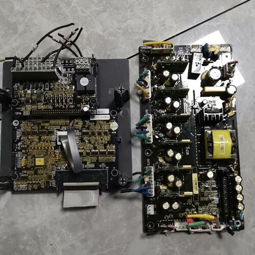议价英威腾变频器GD200A-045G055P-4线路板一套。