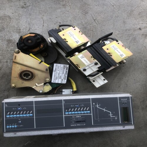议价ABB E3断路器欠压线圈配件