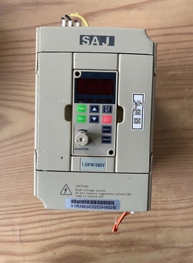 议价三晶变频器 V1R5M3 380V。 1.5KW 拆机