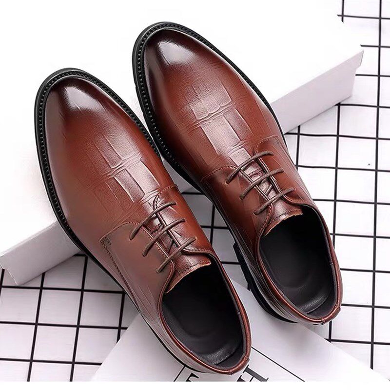 新品棕色皮鞋男款商务正装夏季2026新款男N士休闲大码英伦结婚新