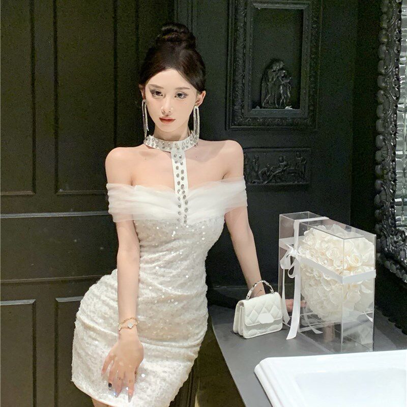 新品法式独特绝美连衣裙一字肩亮片礼F服裙挂脖吊带包臀短裙女秋