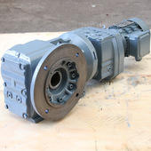 硬齿面减速电机 KAF37 4KW冶金机械用斜齿轮减速机