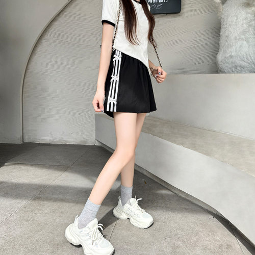 高腰条纹宽松阔腿短裤女