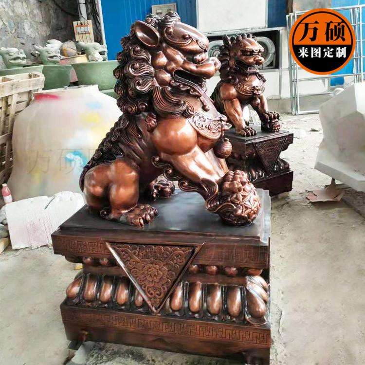 现货玻璃钢狮子雕塑厂区酒店饭店大门门口欧式雄狮装饰摆件