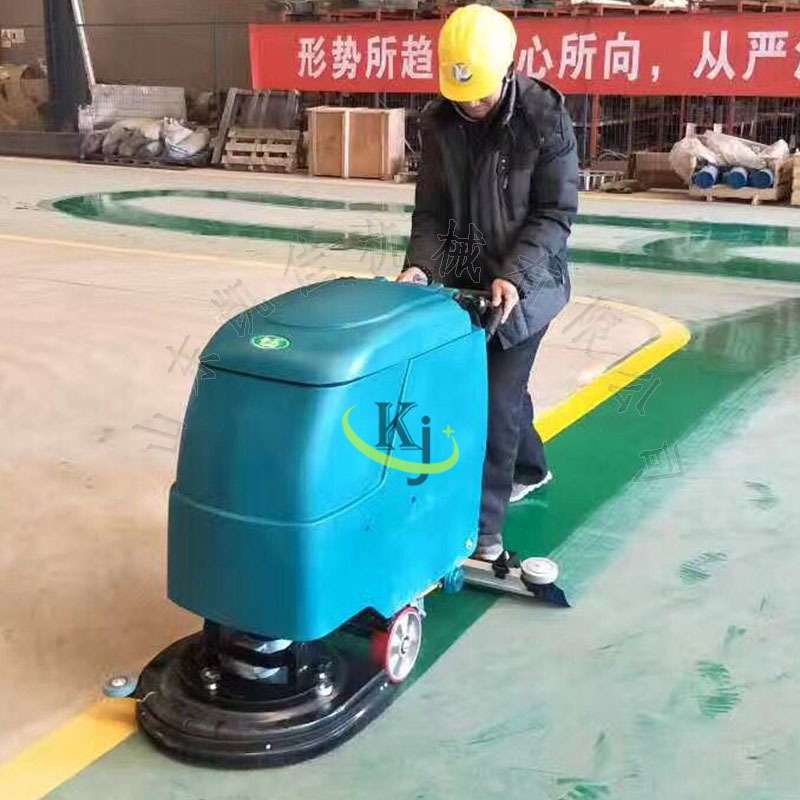 多用途工厂洗地机 工厂学校商场的电动洗地机 手推商用电动洗地机