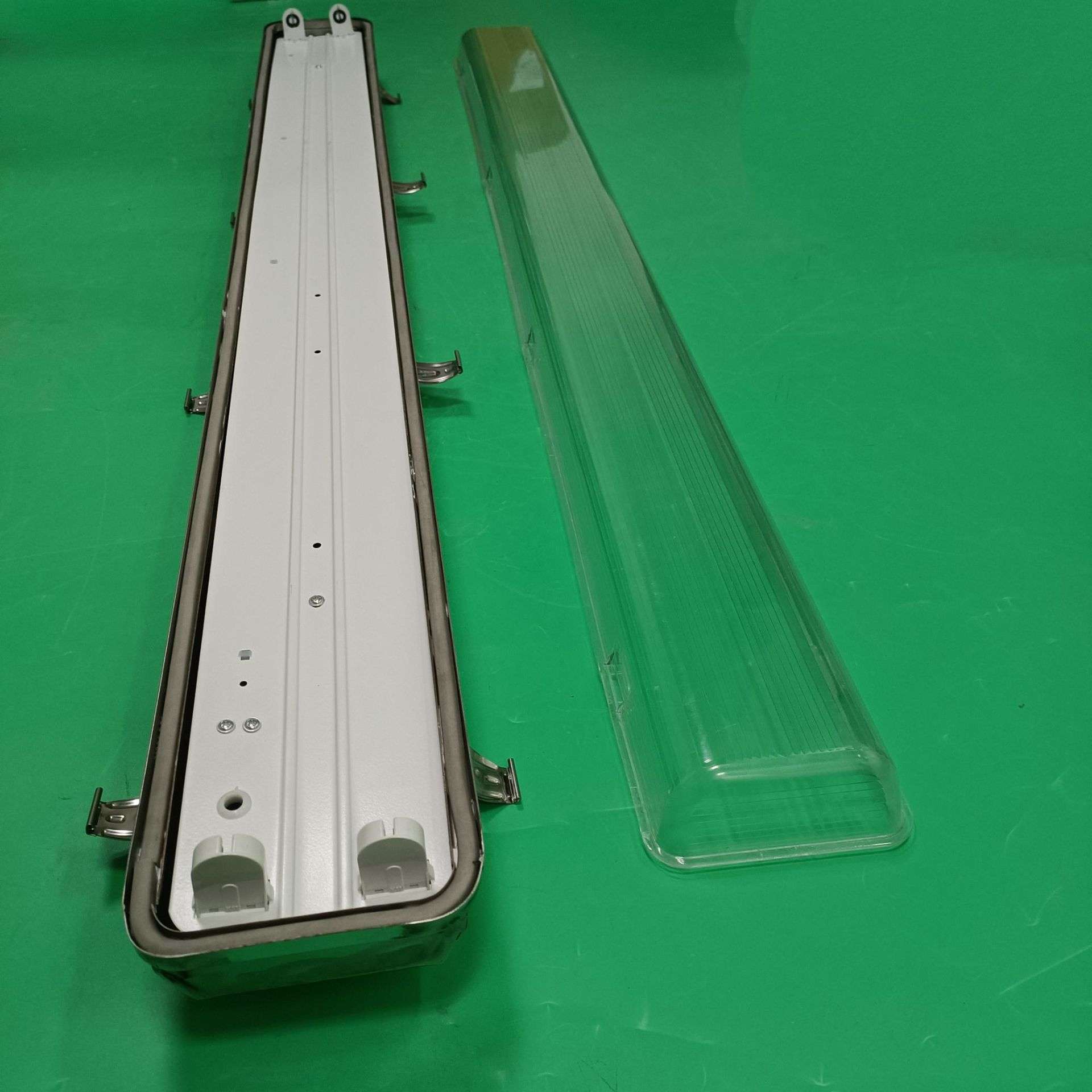 地铁专用304不锈钢三防灯 T8LED防震动不锈钢三防灯 led隧道灯具