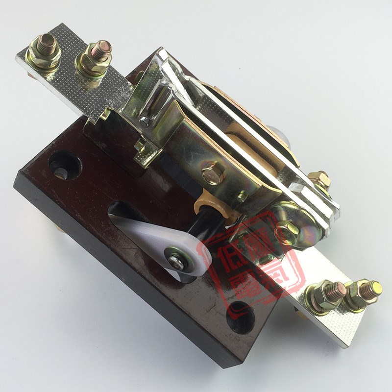 HD13BX-1000A/11 1uP单相线HD13B单投开启式刀开关隔离闸刀开关10