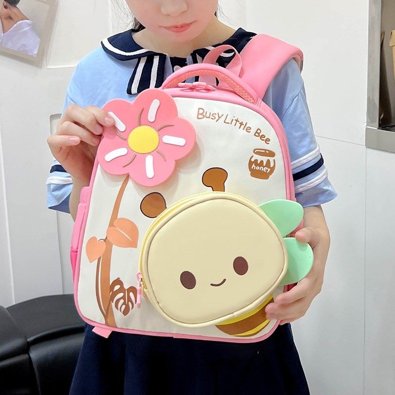 夏季新款轻便防水k幼儿园书包大班中班小包双肩包儿童卡通可爱揹