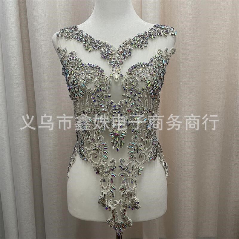 2024年厂家直销女士服饰B网纱水钻刺绣胸贴补丁服装辅料