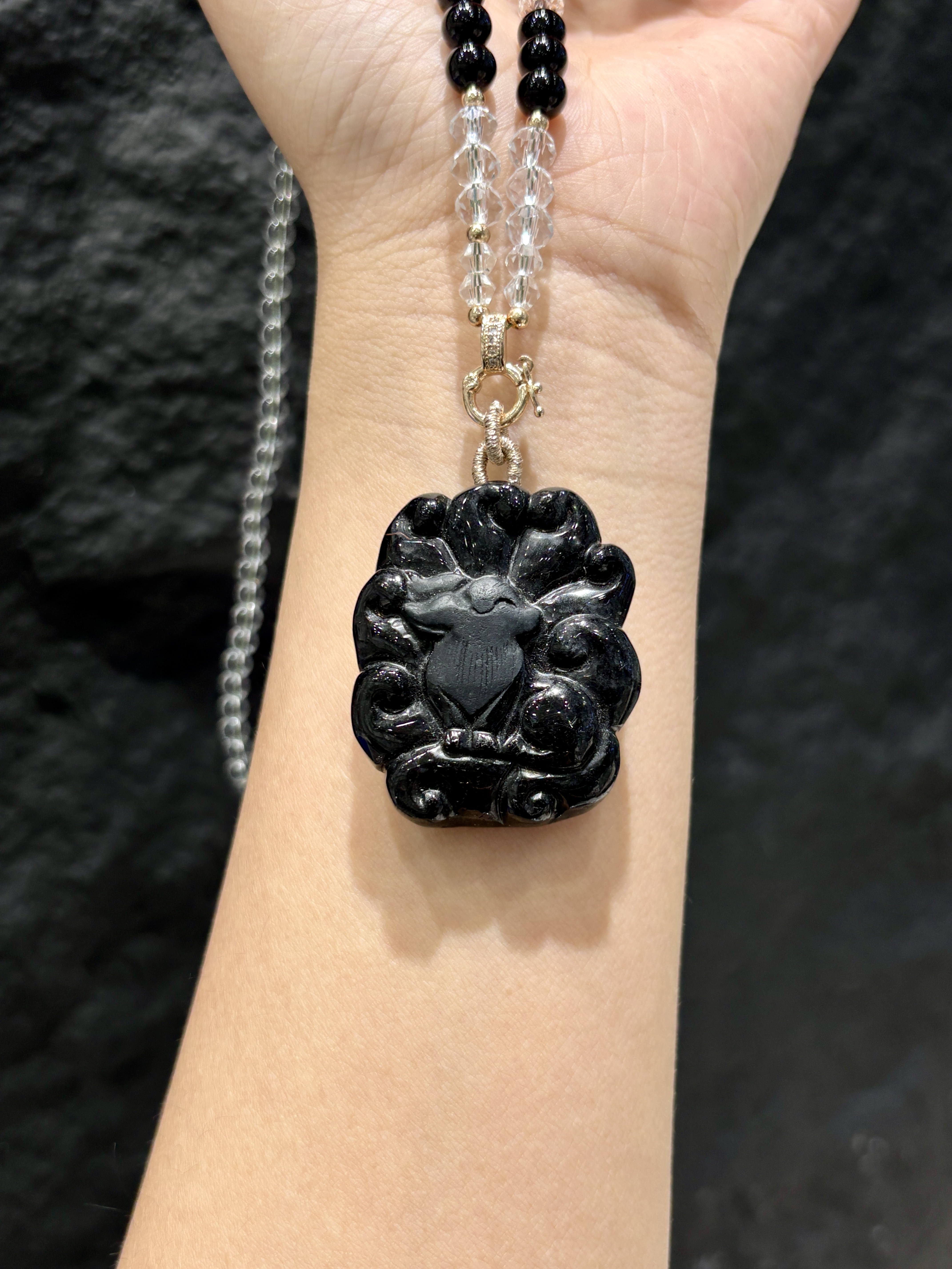 天然满发黑发晶水晶手工雕刻九尾狐吊坠毛衣链非质量问题不退换