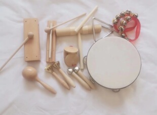 幼儿园奥尔夫打击乐器套装儿童音乐三角铁碰铃沙锤铃鼓双响筒圆舞