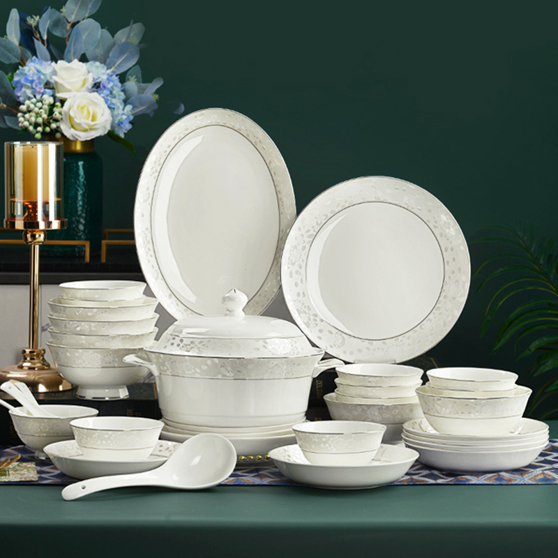 骨瓷餐具套装新款唐山红玫瑰骨质瓷陶瓷碗家用礼品高级轻奢