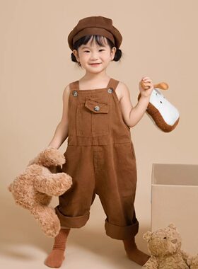 童装个性牛仔背带裤男女宝宝咖啡色摄影画报文艺潮酷洋气可爱裤子