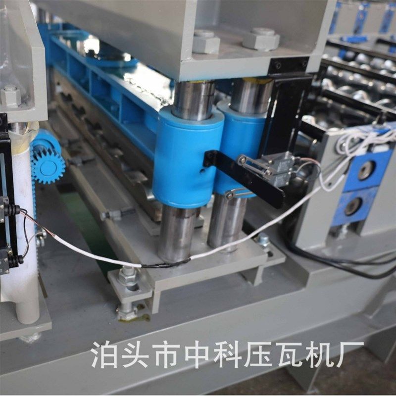 压像素棉800型仿树脂琉璃瓦机单层84D0/900/800琉璃瓦压瓦机设备