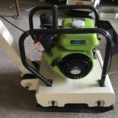 手推式汽板夯小型平板振动机200型实夯LHJ器油机柴油打夯机