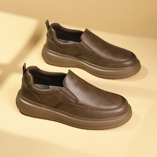 足力健老人鞋冬季新款保暖中老年爸爸轻便一脚蹬休闲散步小皮鞋男