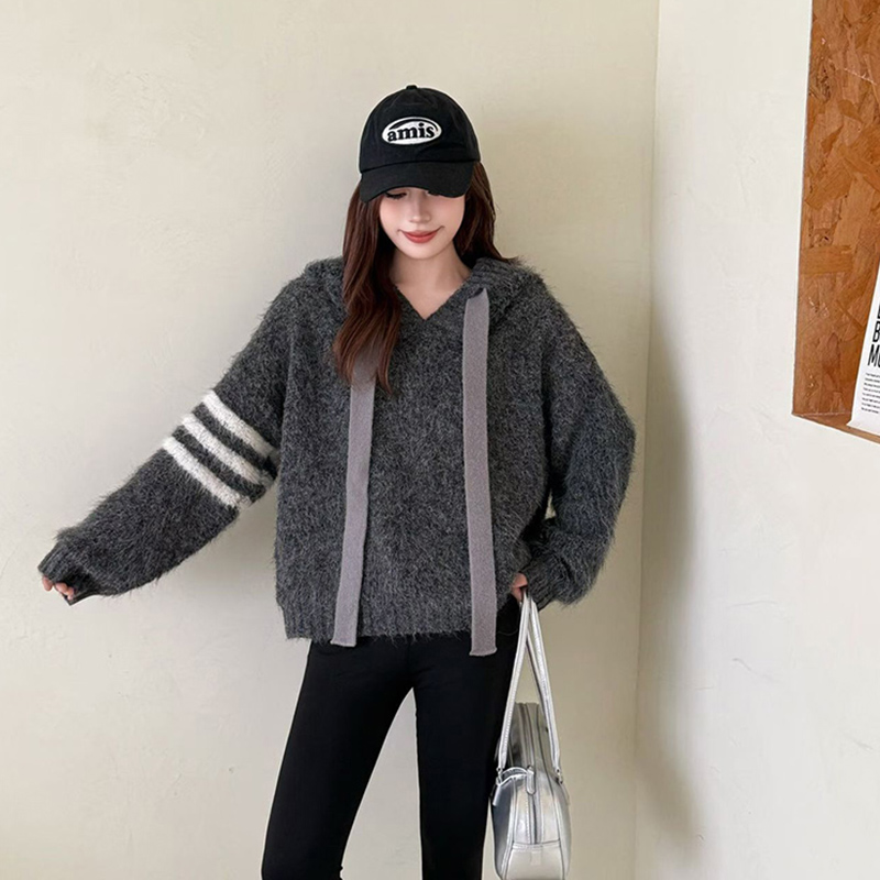 毛绒绒软糯连帽针织衫毛衣女