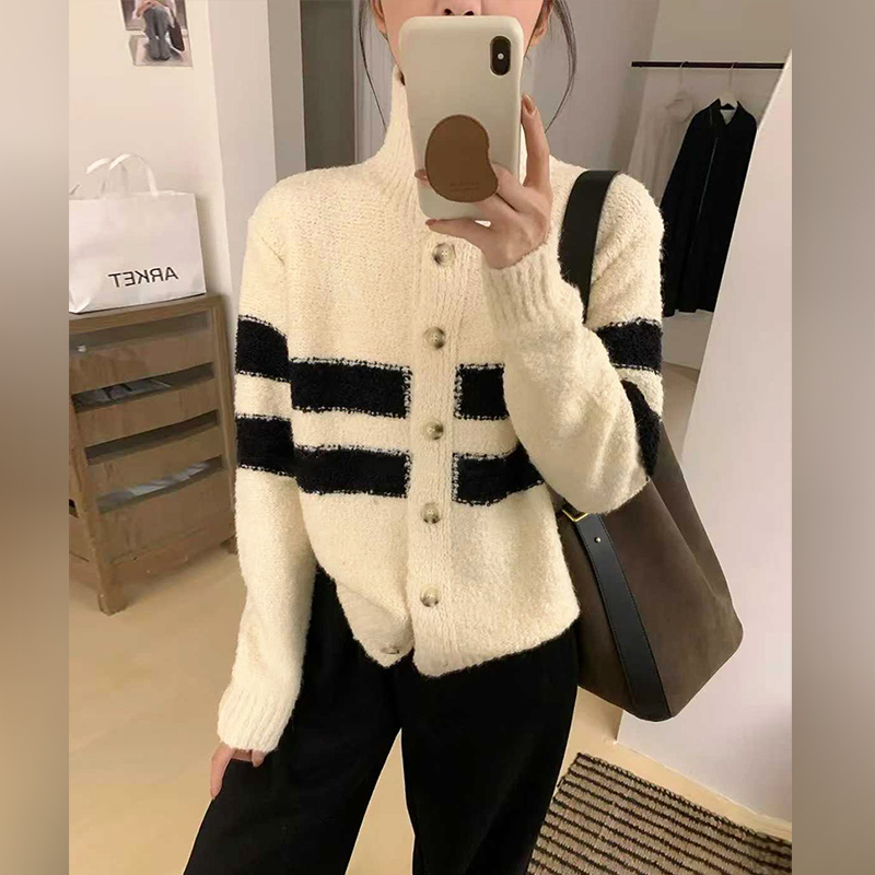 韩系撞色条纹半高领针织开衫女