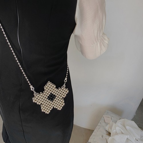 极速新款迷你珠红色花型串珠手y工包五叶花斜挎小包休闲撞色链条