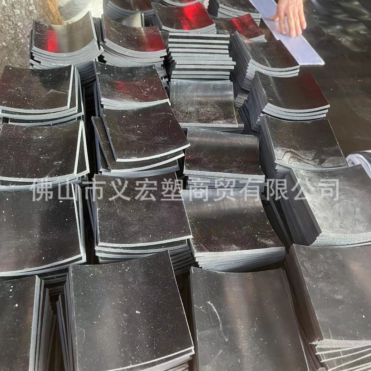 5mm绝缘橡胶板10kv 35kv配电室绝缘胶垫 黑色高压铺地胶皮 胶垫