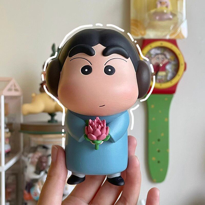 请回答1988正峰蜡笔小新摆件手捧莲花好运莲莲办公室桌面生日礼物