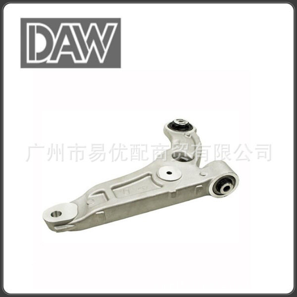 68210238AF Front Right Lower Control Arm 适用吉普自由光