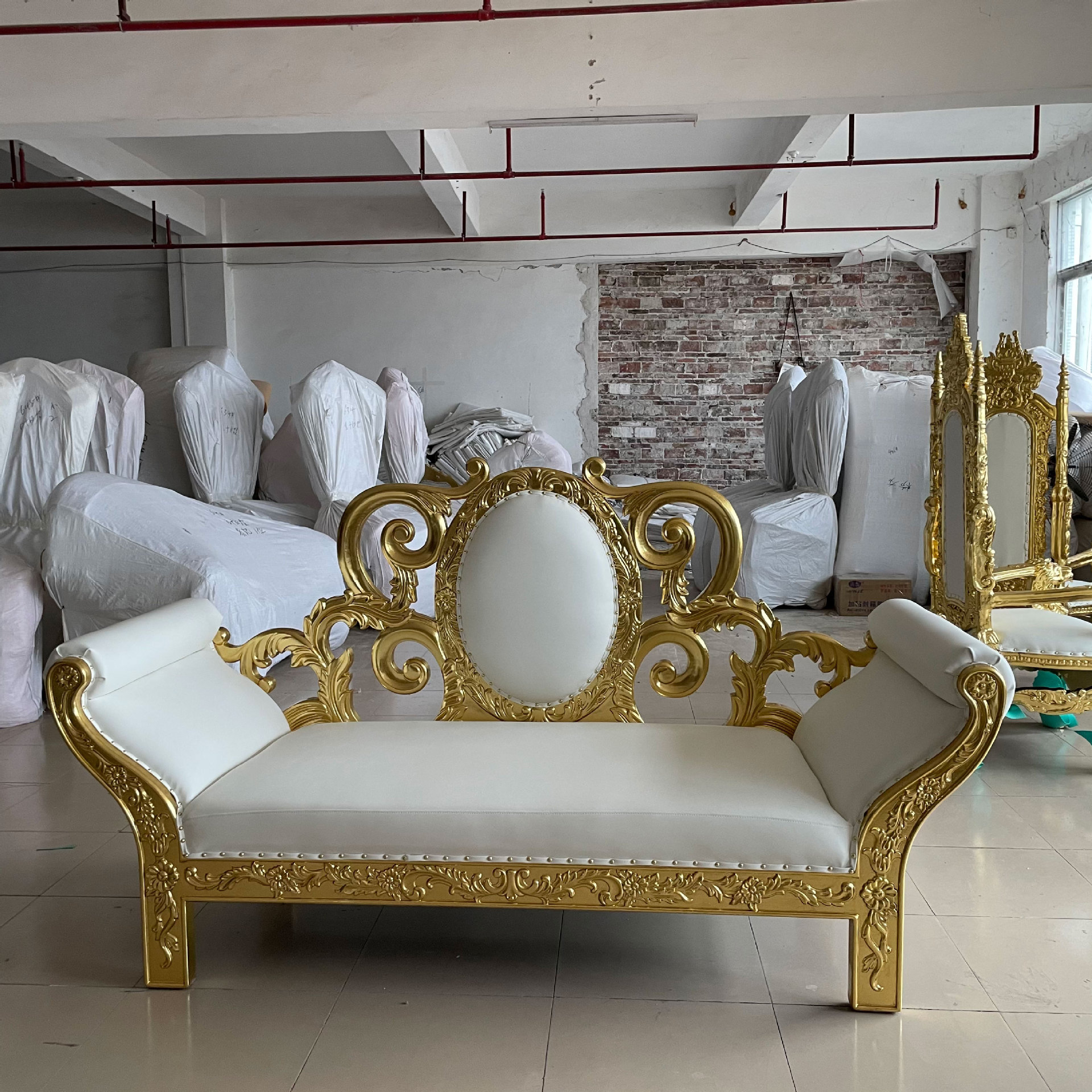 别墅欧式浮雕贴金双扶手沙发婚庆装饰沙发实木沙发太阳贵妃沙发椅