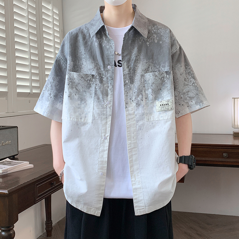 夏季新款青少年高品质短袖衬衫渐变色翻领潮流男生百搭款时尚衬衫