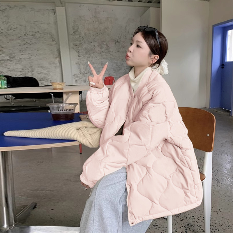 淡淡紫菱格羽绒棉服女装