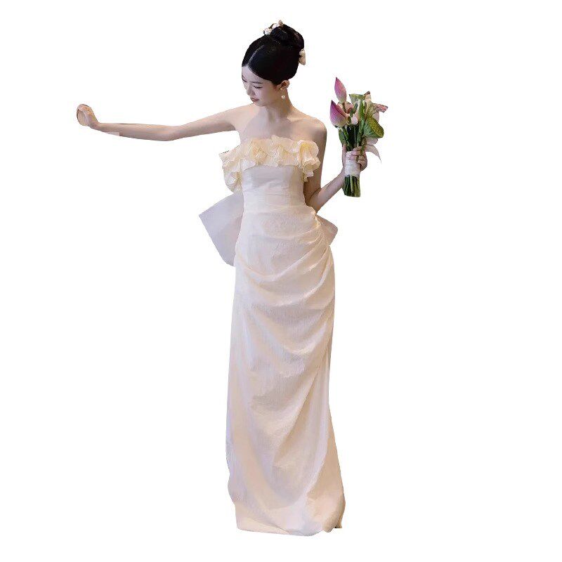 极速白色抹胸h轻婚纱晚礼服缎面新娘晨袍女绝美订婚礼裙迎宾出门