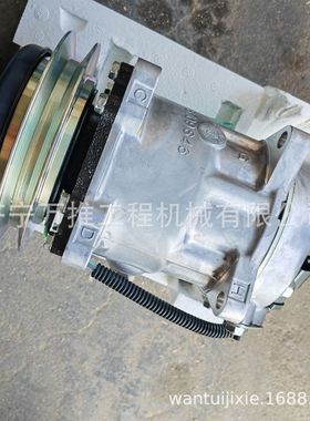 GD655配件  平地机 压缩机 23B-07-61112