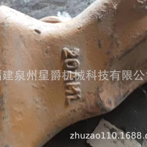 泉州 挖掘机 四轮一带 支重轮 斗齿   驱动轮 引导轮 PC20 斗齿销