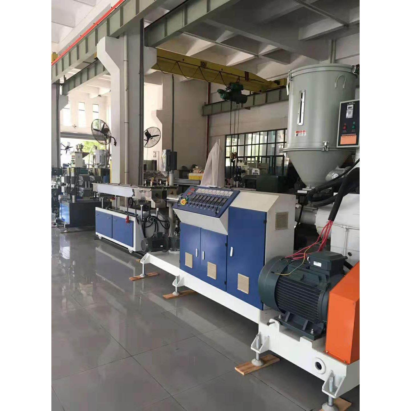 优质尼龙型材挤出机生产厂家供应一出二PA运动器材挤出生产线,五金/工具,挤出机,淘宝优惠券,粉丝福利购,淘宝优惠卷