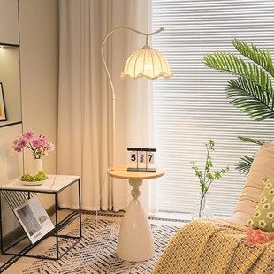 奶油风客厅落地灯沙发旁边几x高级感置物氛围无线充卧室床头柜台