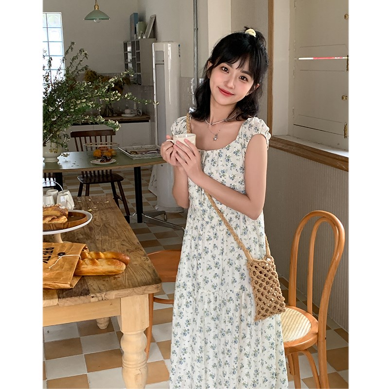 速发忠犬小八梨形自制白色腰收连衣夏裙季绝美气质度假碎花裙